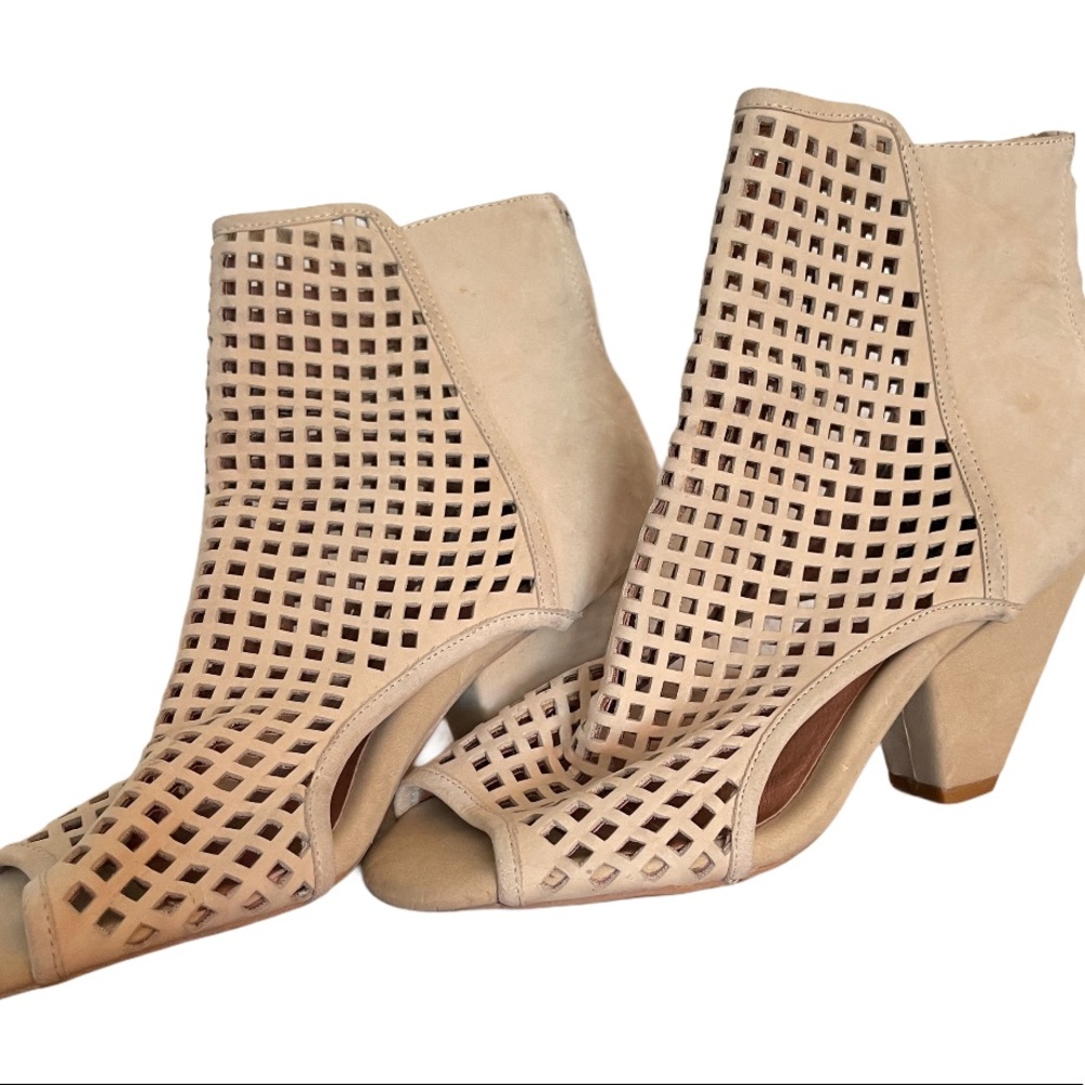 Jeffrey Campbell Vintage Retain Heels
